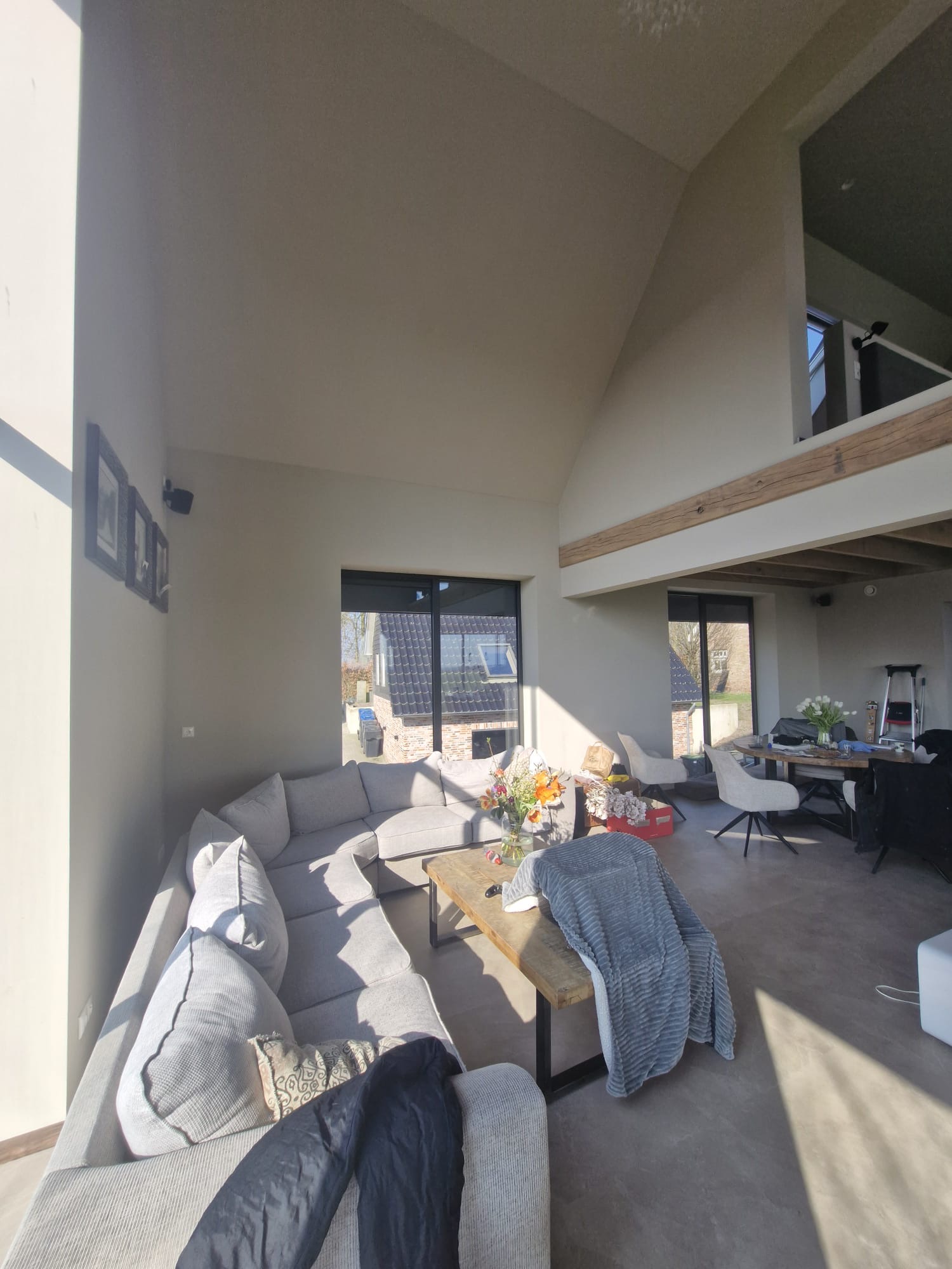Sausklaar plafond met spanten
